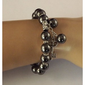 Браслет из гематита, шарик 10мм, с подвеской