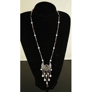 Колье-кулон из граната и розового кварца шарик 6-10мм, коннектор "колесо"