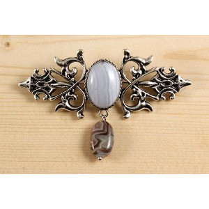 Брошь из агата голубого (сапфирин) "вензель", основа 70х2.4мм, овал 18х13мм, подвеска агат серый