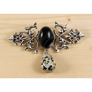 Брошь из агата черного "вензель", основа 70х2.4мм, овал 18х13мм, подвеска яшма далматиновая