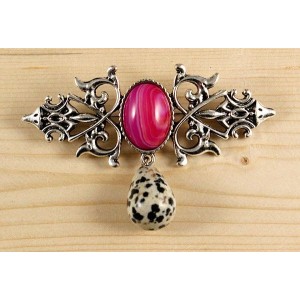 Брошь из агата малинового (тонир.) "вензель", основа 70х2.4мм, овал 18х13мм, подвеска яшма далматиновая
