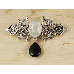 Брошь из горного хрусталя "вензель", основа 70х2.4мм, овал 18х13мм, подвеска агат черный