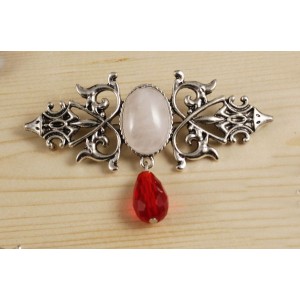 Брошь из кварца розового "вензель", основа 70х2.4мм, овал 18х13мм, подвеска красная