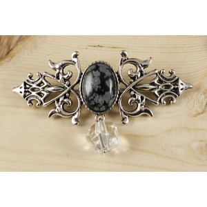 Брошь из обсидиана снежного "вензель", основа 70х2.4мм, овал 18х13мм, подвеска горный хрусталь