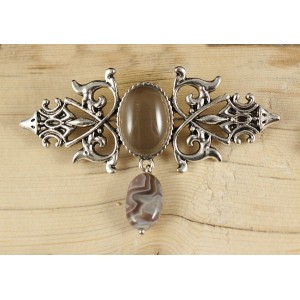 Брошь из раухтопаза "вензель", основа 70х2.4мм, овал 18х13мм, подвеска агат серый