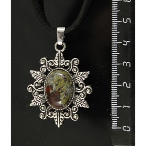 Кулон из яшмы (гелиотроп), овал 18х13мм, основа "папоротник"