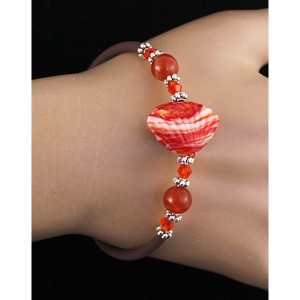 Браслет на струнке "ракушка" из сердолика и муранского стекла Браслет на струнке "ракушка" из сердолика и муранского стекла