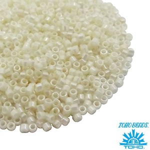 Бисер TOHO Treasure №11 цвет 122 айвори перламутр Япония 5 граммов