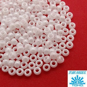 Бисер TOHO №8 цвет 121 белоснежный перламутр ЯПОНИЯ пакет 10 граммов