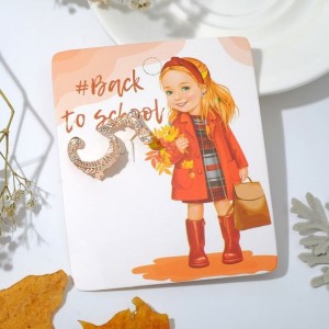 Брошь "Пятёрка", цвет белый , золотистый