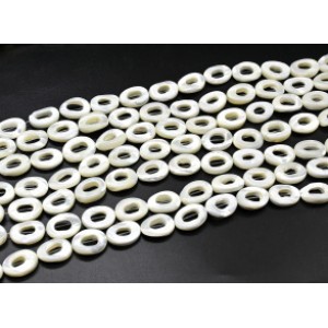 Бусины из перламутра овал 13*18мм цвет белый, 40см, 22 бусины