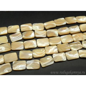 Бусины из перламутра прямоугольник 18*25мм, цвет кремовый, 40см, 16 бусин