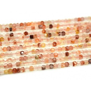 Бусины из клубничного кварца кубик гр.4мм, 39см, 90 бусин