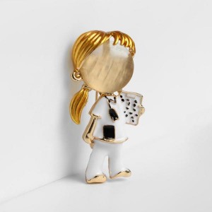 Брошь "Доктор" девочка, цветная, цвет золотистый