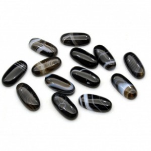 Кабошон из агата черного овал, 12*24*6мм.