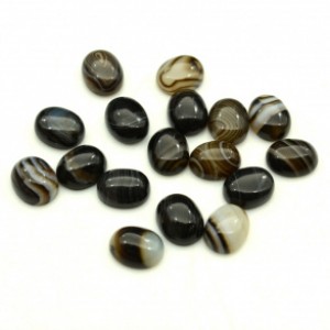 Кабошон из агата черного овал, 8*10*4,5мм.