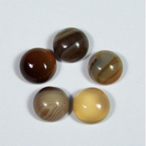 Кабошон из агата тонированного кофейного круг, 10*10*5мм.