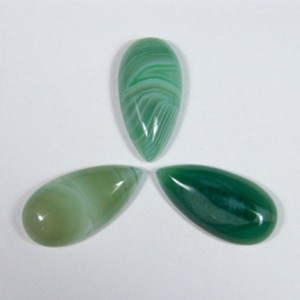 Кабошоны из агата тонированного зеленого капля, 15*30*7мм.