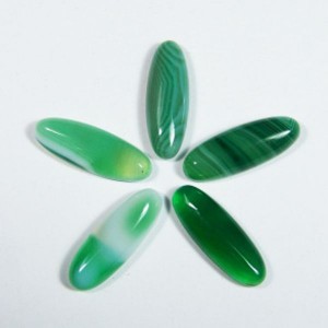 Кабошоны из агата тонированного зеленого овал, 8*23*5мм.