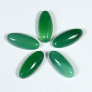 Кабошоны из агата тонированного, темно-зеленого овал, 8*18*4,5мм. Кабошоны из агата тонированного, темно-зеленого овал, 8*18*4,5мм.