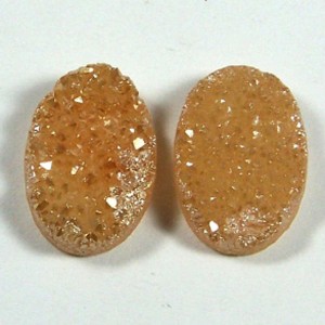 Кабошоны пара из агата тонированного (друза), 10*14*5,5мм