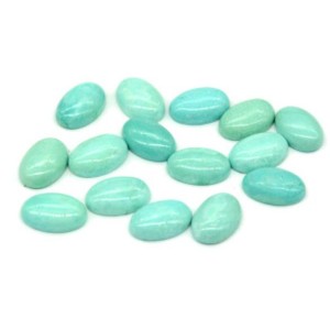 Кабошон из бирюзы овал, 8*12*3мм (28-3)