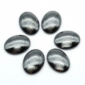 Кабошон из гематита овал, 12*16*4мм.