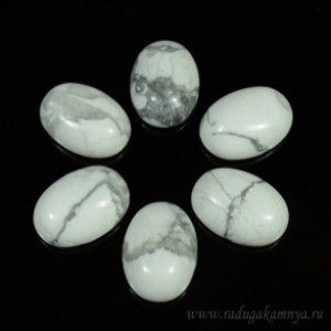 Кабошон кахолонга овал, 13*18*7мм