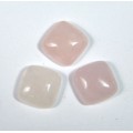 Кабошон из розового кварца квадрат, 14*14*6мм. Кабошон из розового кварца квадрат, 14*14*6мм.