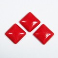 Кабошон, коралл (иск.) квадрат, 16*16*5мм.