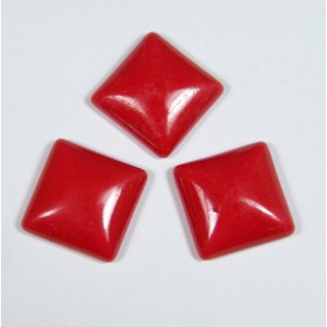 Кабошон, коралл (иск.) квадрат, 20*20*6,5мм.