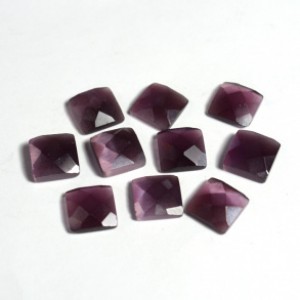 Кабошон кошачий глаз(иск.) квадрат гр. фиолетовый, 9*9*3мм, уп 10шт. Кабошон кошачий глаз(иск.) квадрат гр. фиолетовый, 9*9*3мм, уп 10шт.