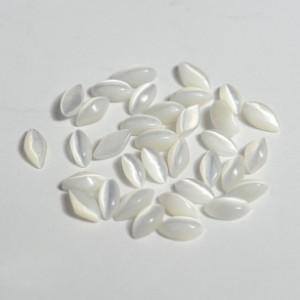 Кабошон кошачий глаз(иск.) рис цвет  белый, 3*6*2мм, уп. 200шт.