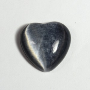 Кабошон кошачий глаз(иск.) сердечко цвет черный, 19*19*5мм. Кабошон кошачий глаз(иск.) сердечко цвет черный, 19*19*5мм.