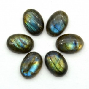 Лабрадорит кабошон овал качество люкс 14х10мм