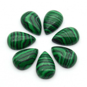 Кабошон, малахит (иск.) капля, 10*15*5мм. Кабошон, малахит (иск.) капля, 10*15*5мм.
