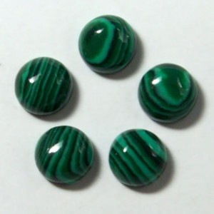 Кабошон, малахит (иск.) круг, 8*8*4мм. Кабошон, малахит (иск.) круг, 8*8*4мм.
