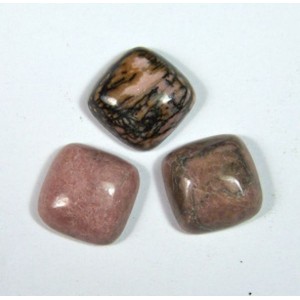 Кабошон из родонита квадрат, 14*14*6мм.