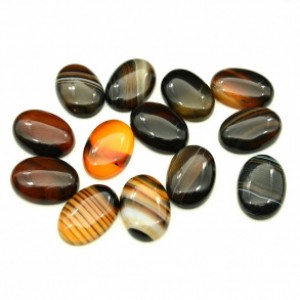 Кабошон из сардоникса овал,  18*25*7мм.