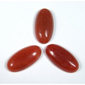 Кабошон из сердолика овал, 15*30*7мм. Кабошон из сердолика овал, 15*30*7мм.