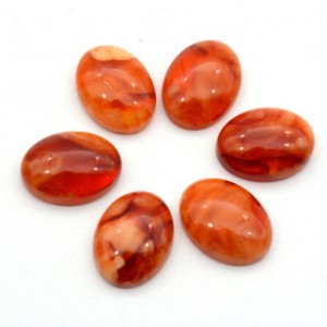 Кабошон из янтаря искусственного 12*16*5мм, молочно-коньячный