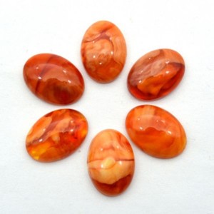 Кабошон из янтаря искусственного 13*17*5мм, молочно-коньячный