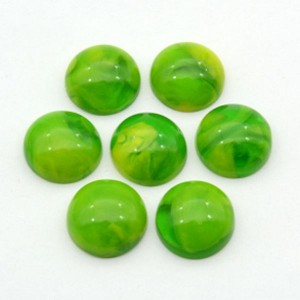 Кабошон из янтаря искусственного 15*15*6мм, зеленый "буранит"