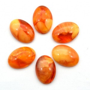 Кабошон из янтаря искусственного 15*20*6мм, медово-коньячный