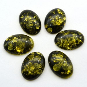 Кабошон из янтаря искусственного 18*25*7мм, зеленый