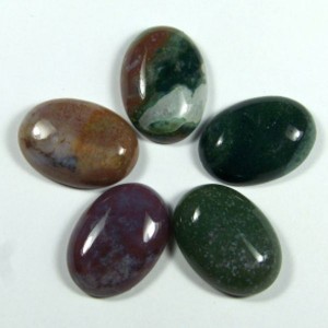 Яшма вишнево-сиреневая (вместе с зеленой), кабошон овал 25х18мм