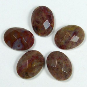 Кабошон из яшмы  граненый, 12*16*6мм.