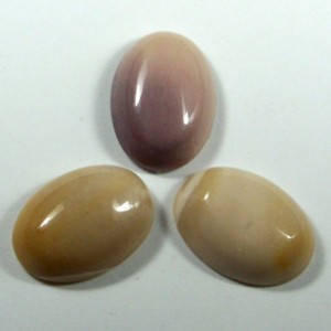 Кабошон из яшмы , 13*18*6мм.