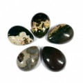 Кабошон из яшмы океанической капля 22*31*9мм+-1мм.