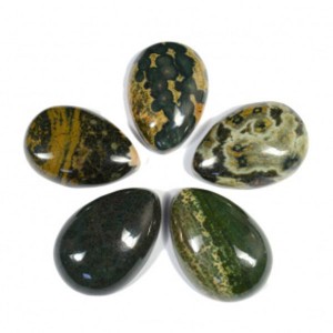 Кабошон из яшмы океанической капля 24*34*10мм+-1мм. Кабошон из яшмы океанической капля 24*34*10мм+-1мм.